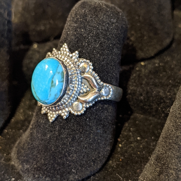 Arizona Mohave Turquoise .925 Silver Ring, size 8 - Picture 4 of 8